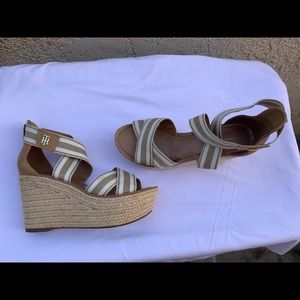 TOMMY HILFIGER PLATFORM